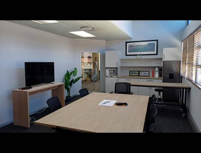 BUSINESS PROPERTY TO RENT IN IRENE